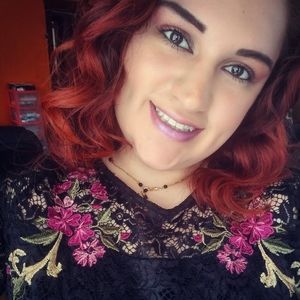 Meet your Posher, Ana